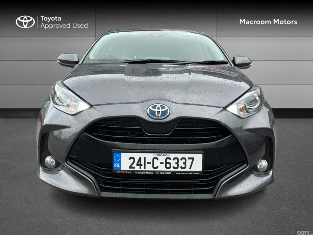Toyota Yaris Hatchback, Petrol Hybrid, 2024, Grey