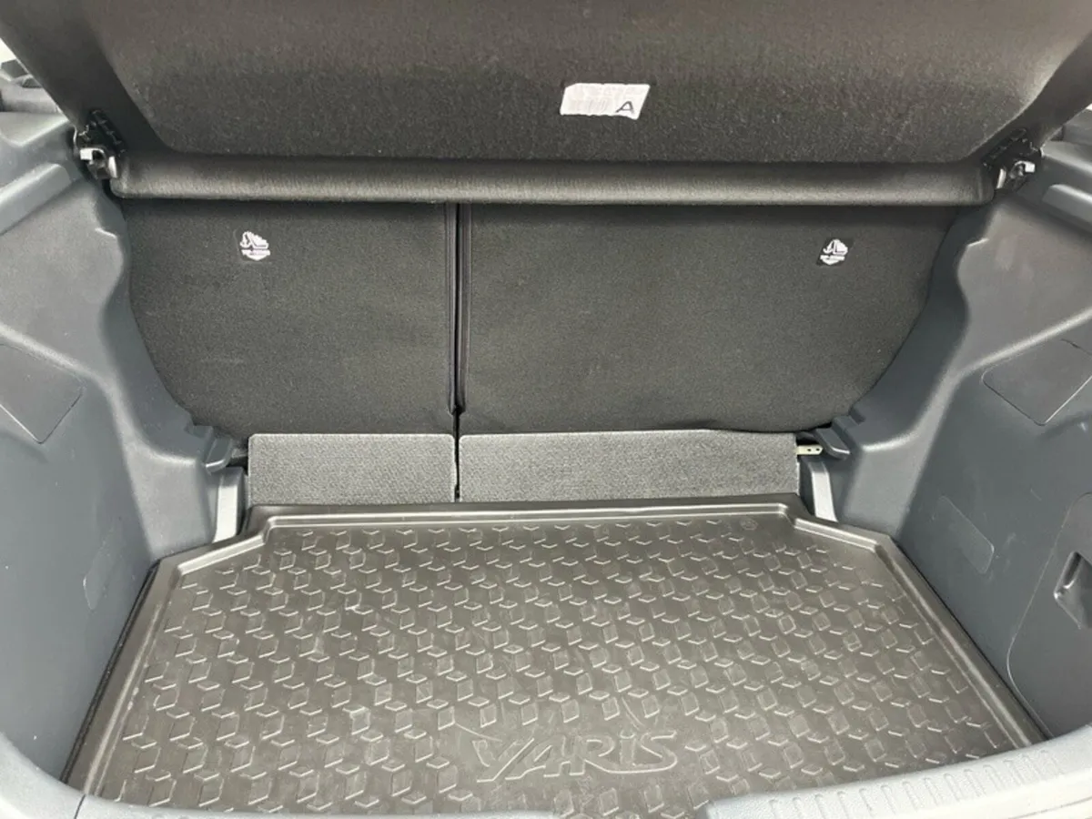Toyota Yaris Hatchback, Petrol Hybrid, 2024, Grey