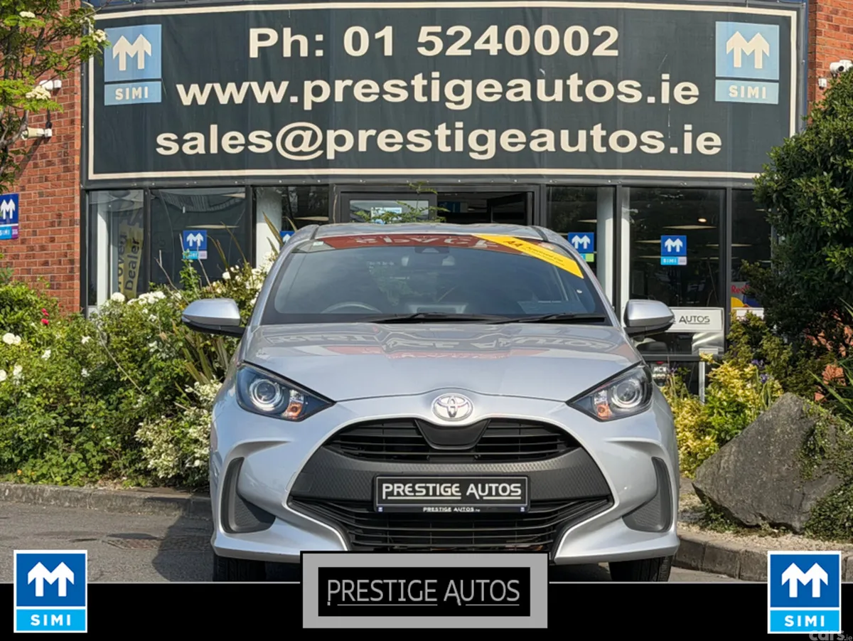 Toyota Yaris Hatchback, Petrol, 2022, Silver