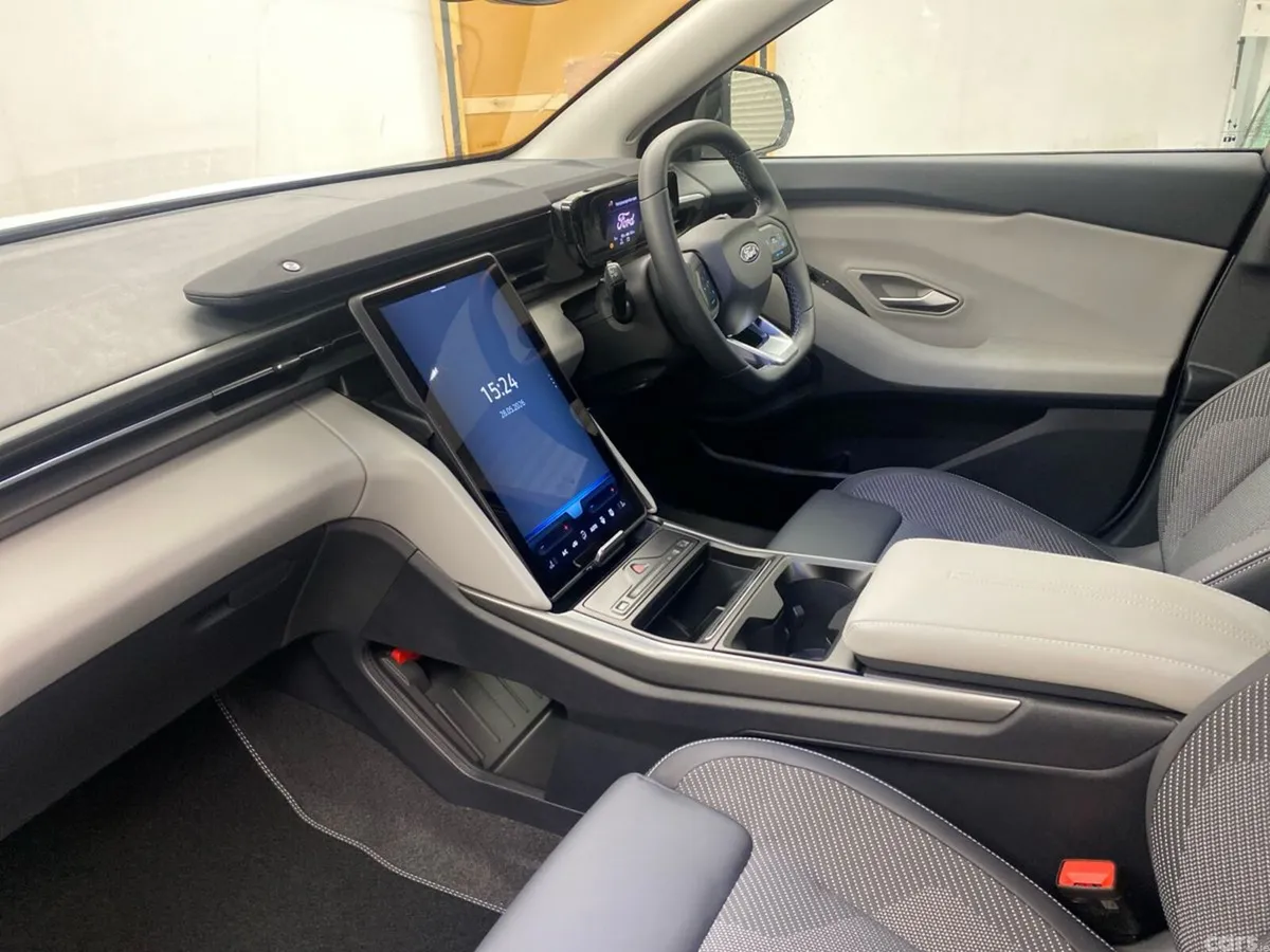 Ford Explorer Van, Electric, 2026, White