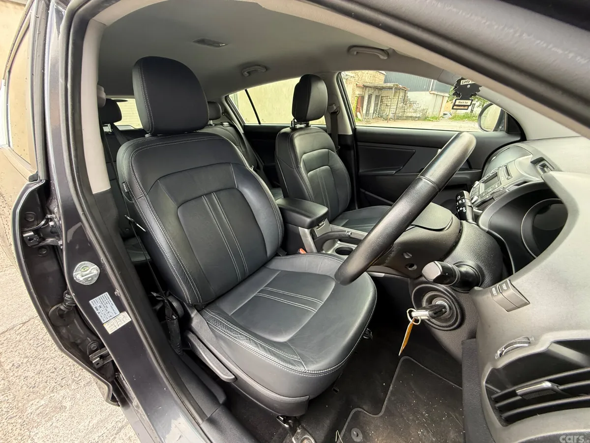Kia Sportage SUV, Diesel, 2015, Silver