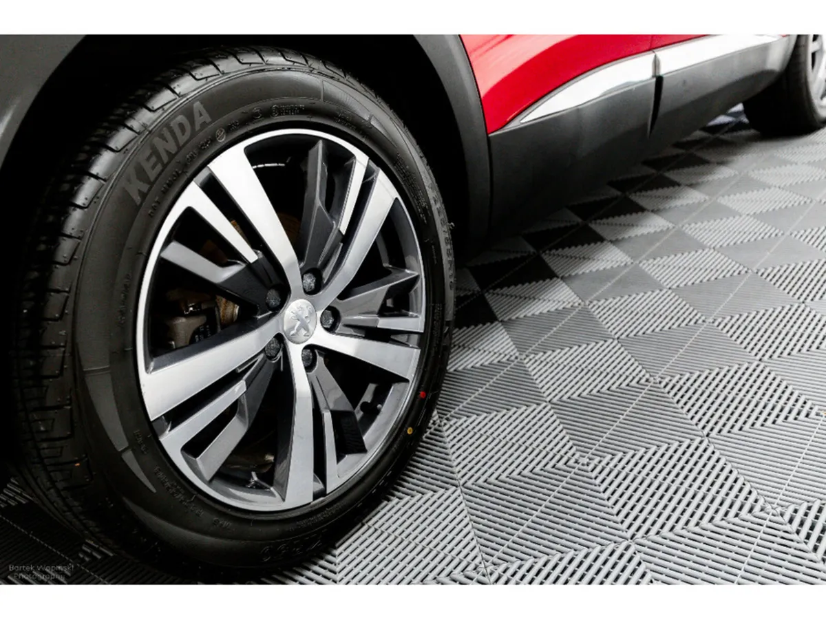 Peugeot 3008 SUV, Diesel, 2023, Red