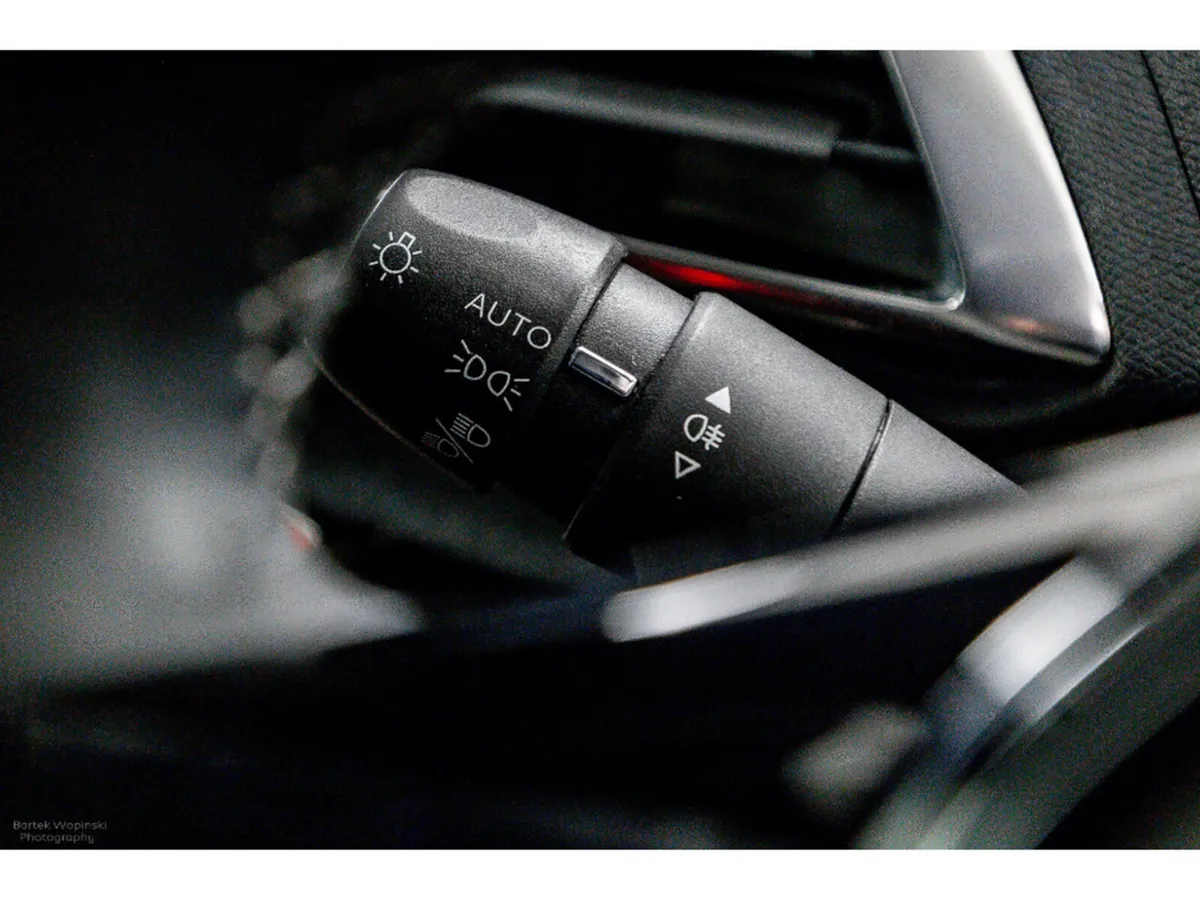 Peugeot 3008 SUV, Diesel, 2023, Red