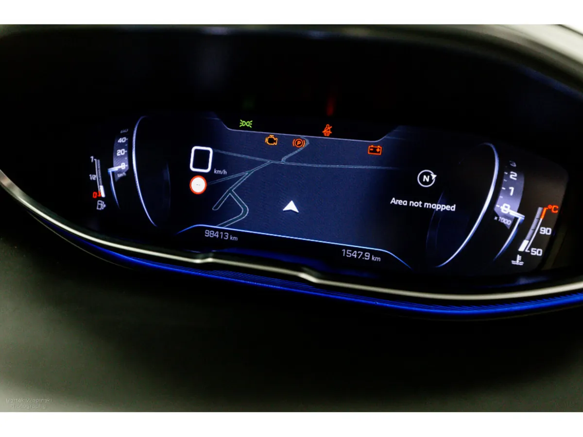Peugeot 3008 SUV, Diesel, 2023, Red