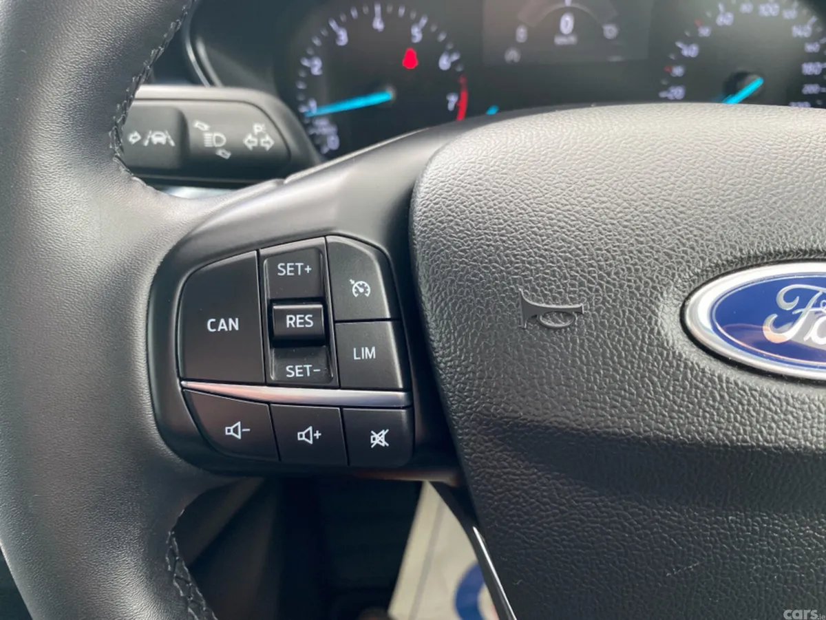Ford Focus Estate, Petrol, 2024, Grey