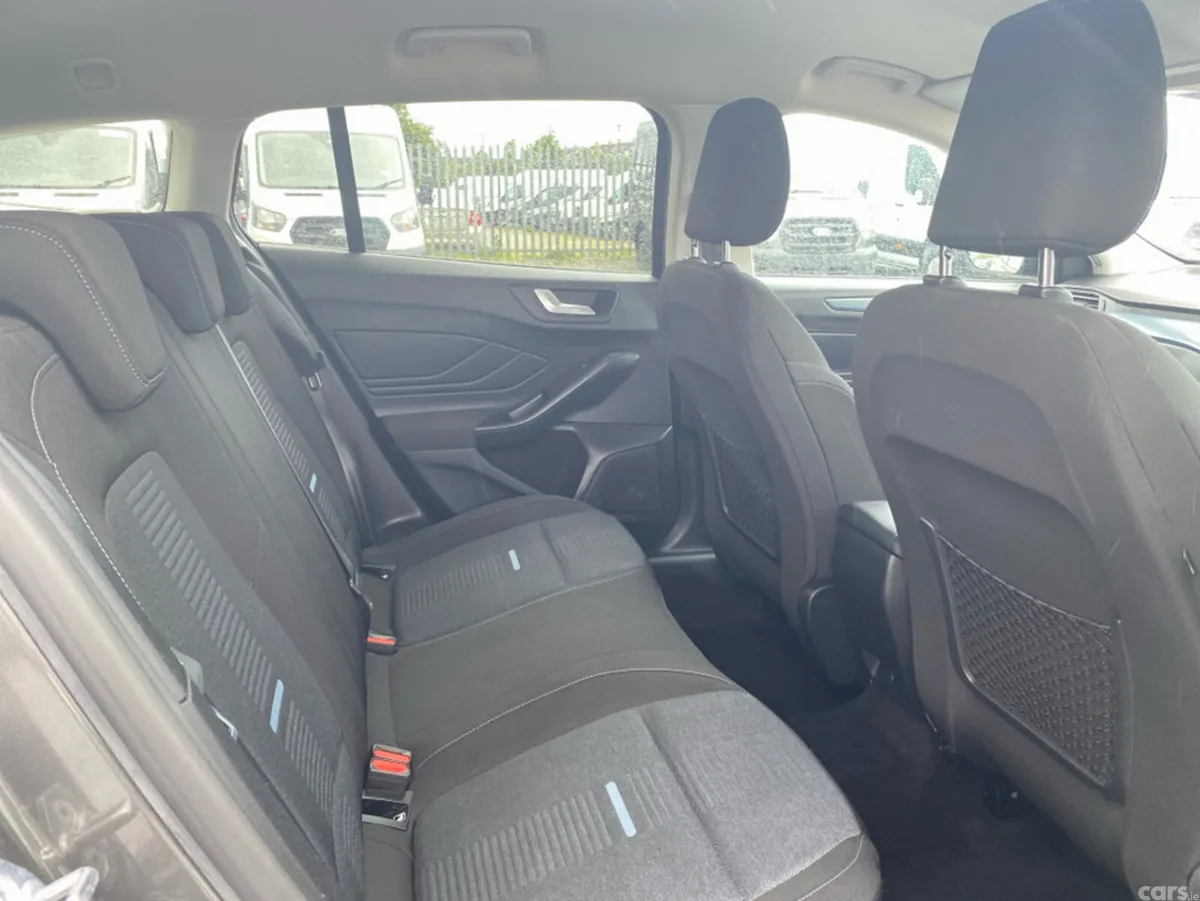 Ford Focus Estate, Petrol, 2024, Grey