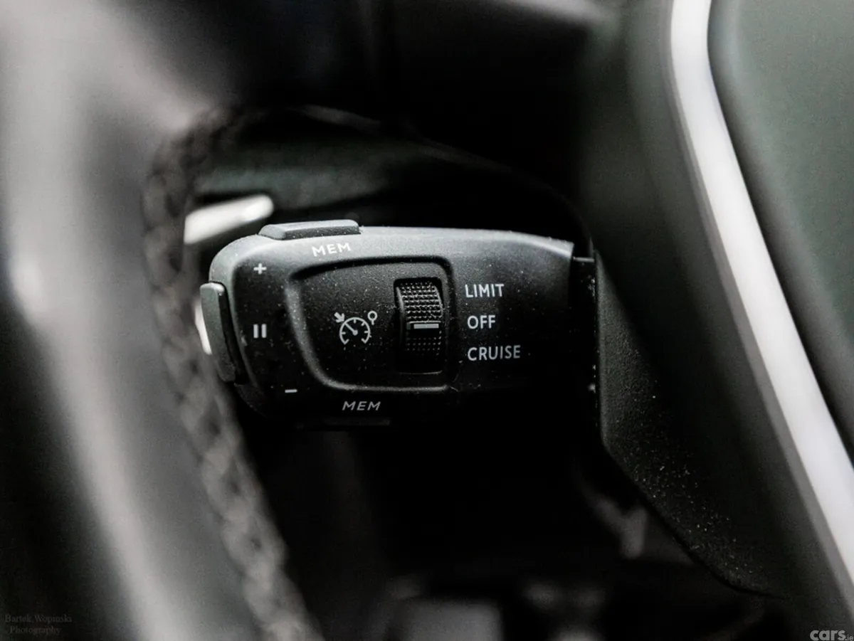 Peugeot 3008 SUV, Diesel, 2022, Red