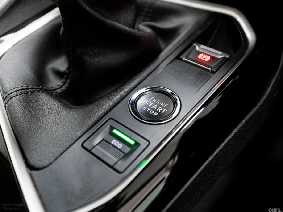 Peugeot 3008 SUV, Diesel, 2022, Red