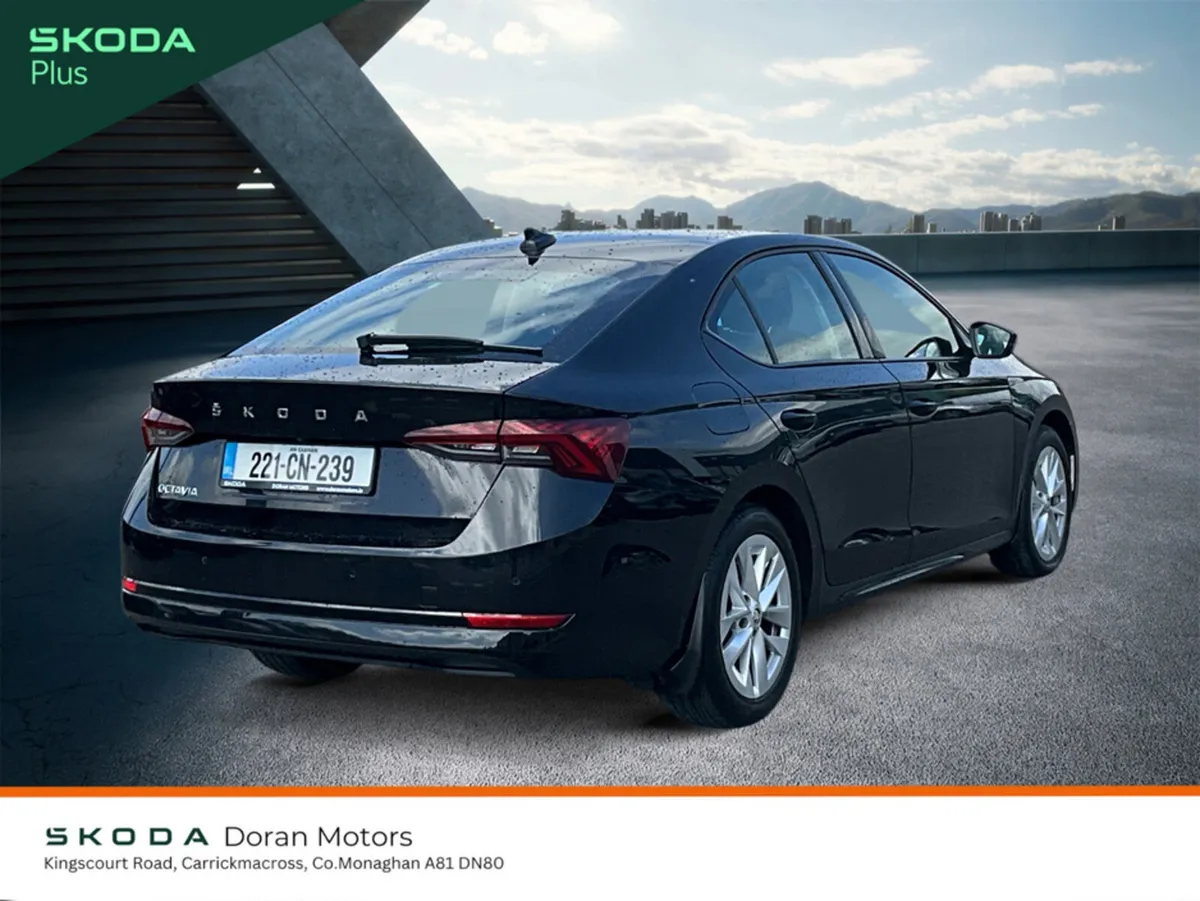 Skoda Octavia Hatchback, Diesel, 2022, Black