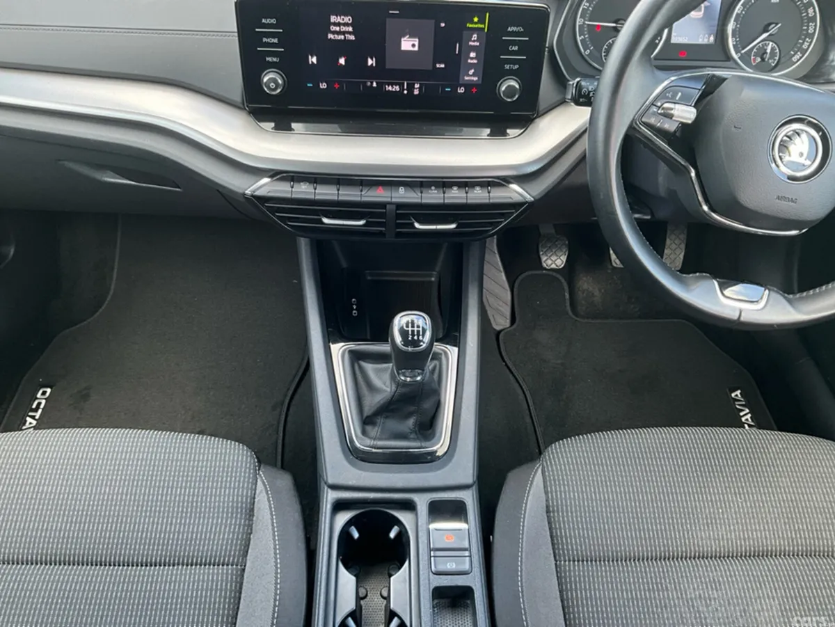 Skoda Octavia Hatchback, Diesel, 2022, Black