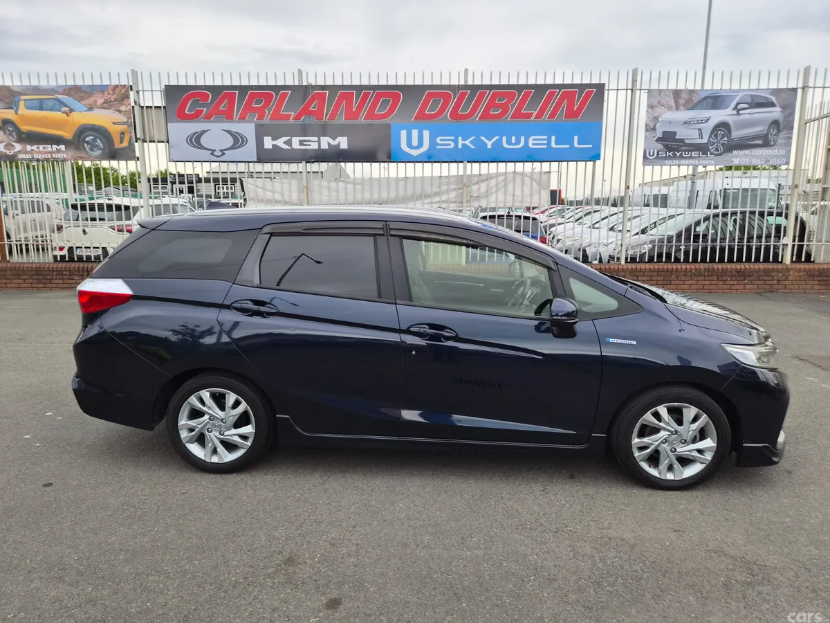 Honda Shuttle SUV, Petrol Hybrid, 2016, Blue