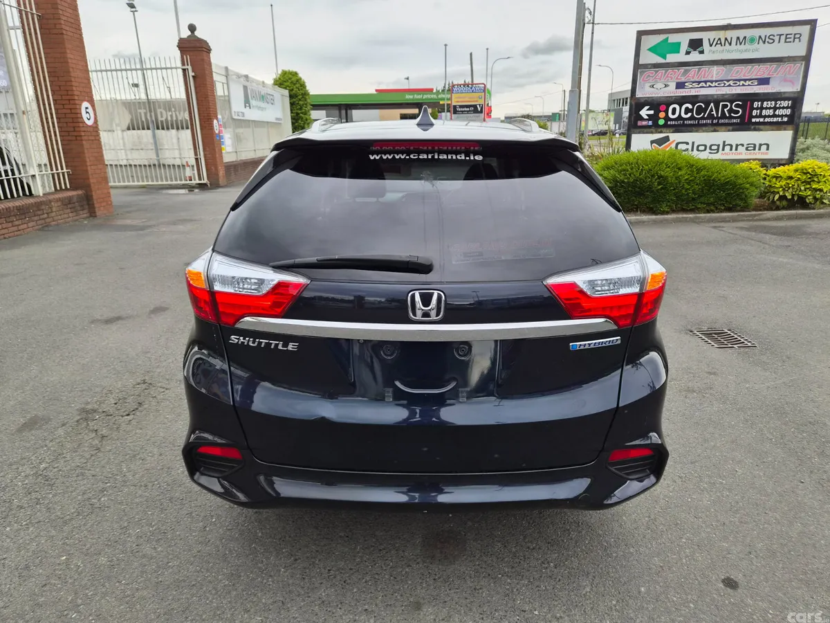 Honda Shuttle SUV, Petrol Hybrid, 2016, Blue