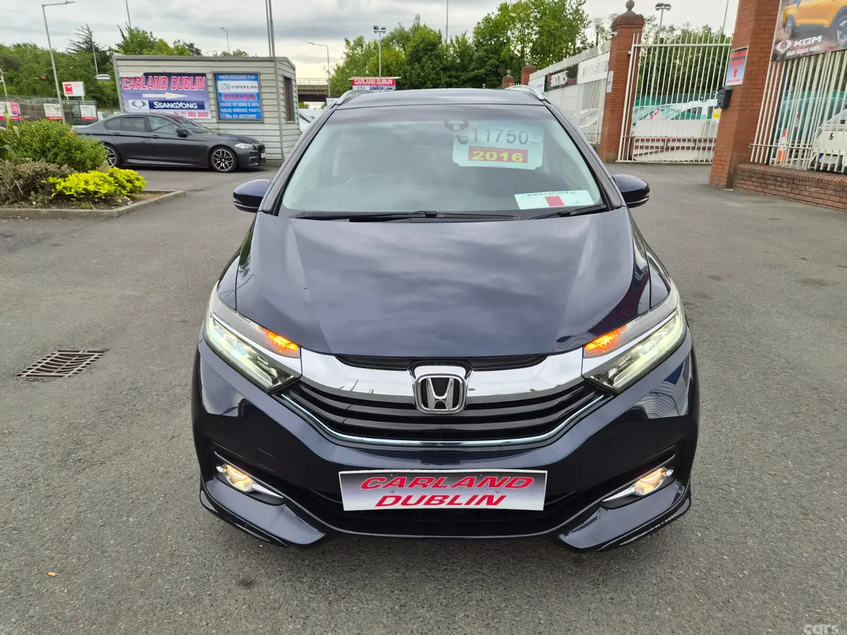 Honda Shuttle SUV, Petrol Hybrid, 2016, Blue