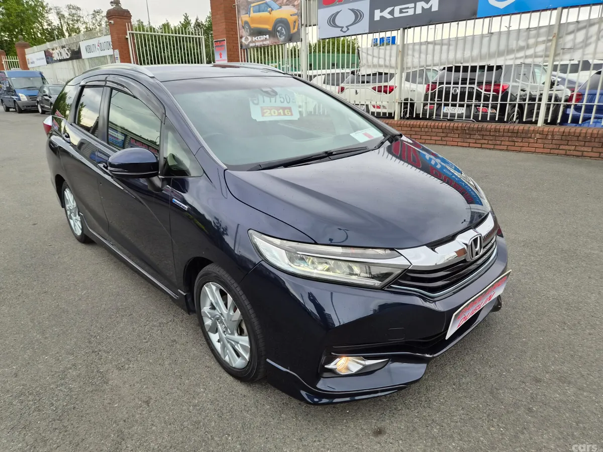 Honda Shuttle SUV, Petrol Hybrid, 2016, Blue