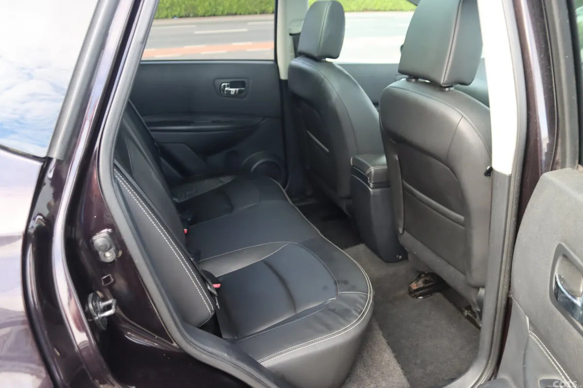 Nissan Qashqai Hatchback, Diesel, 2013, Black
