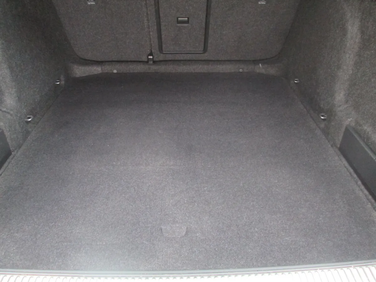 Skoda Superb Estate, Diesel, 2019, Grey