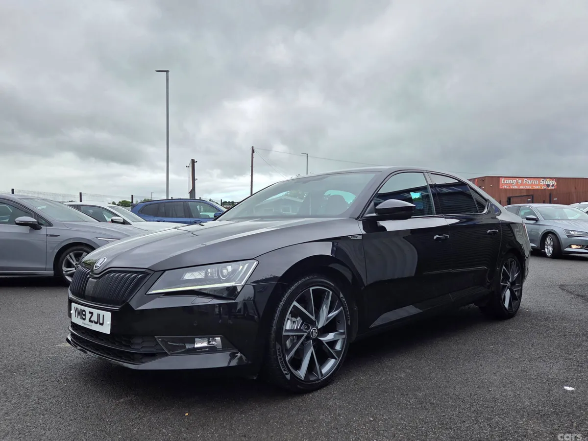 Skoda Superb Hatchback, Diesel, 2019, Black
