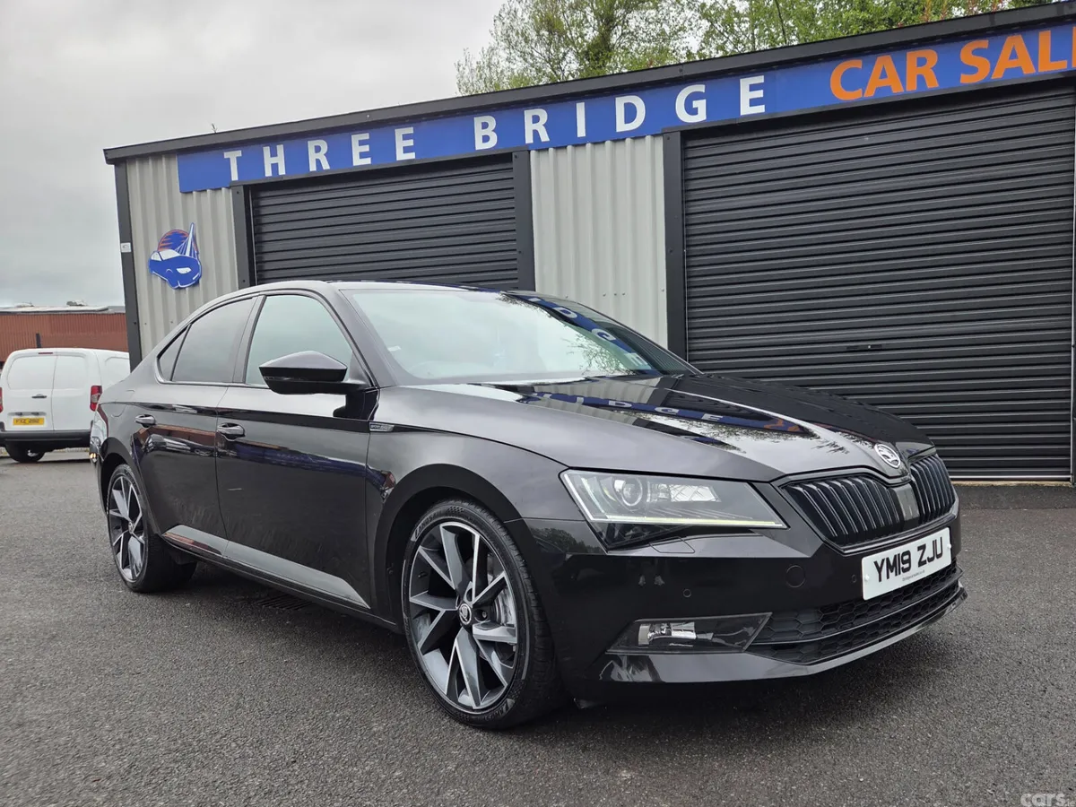 Skoda Superb Hatchback, Diesel, 2019, Black
