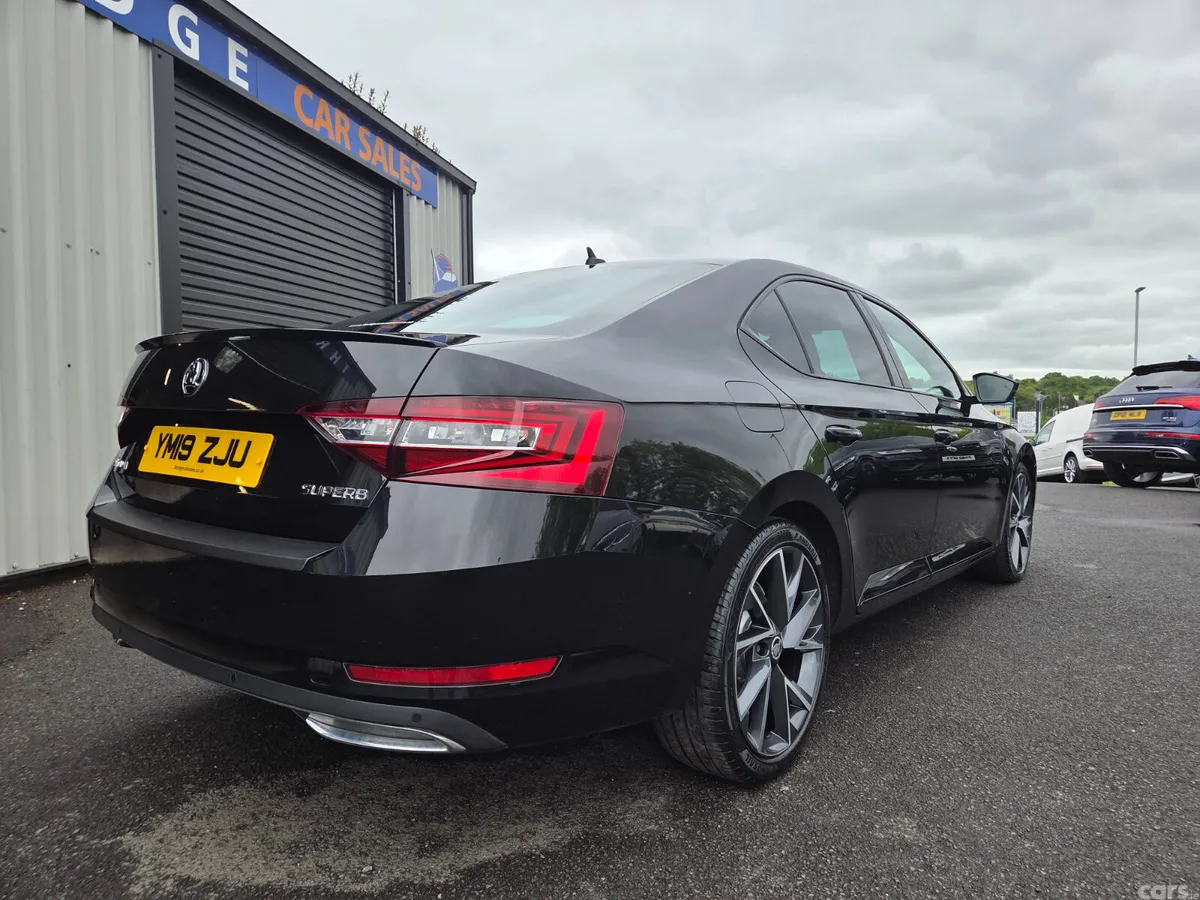 Skoda Superb Hatchback, Diesel, 2019, Black