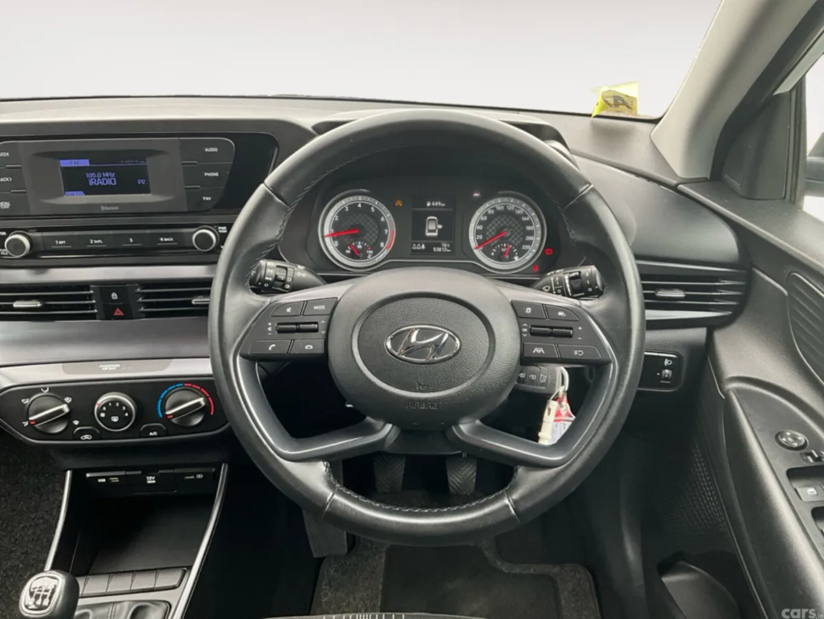 Hyundai i20 Hatchback, Petrol, 2022, White