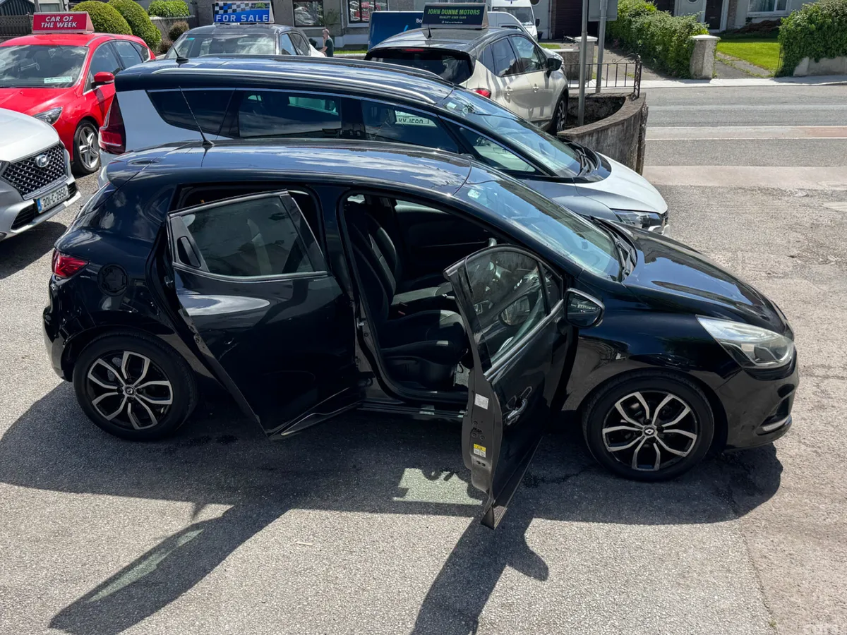 Renault Clio Hatchback, Petrol, 2017, Black