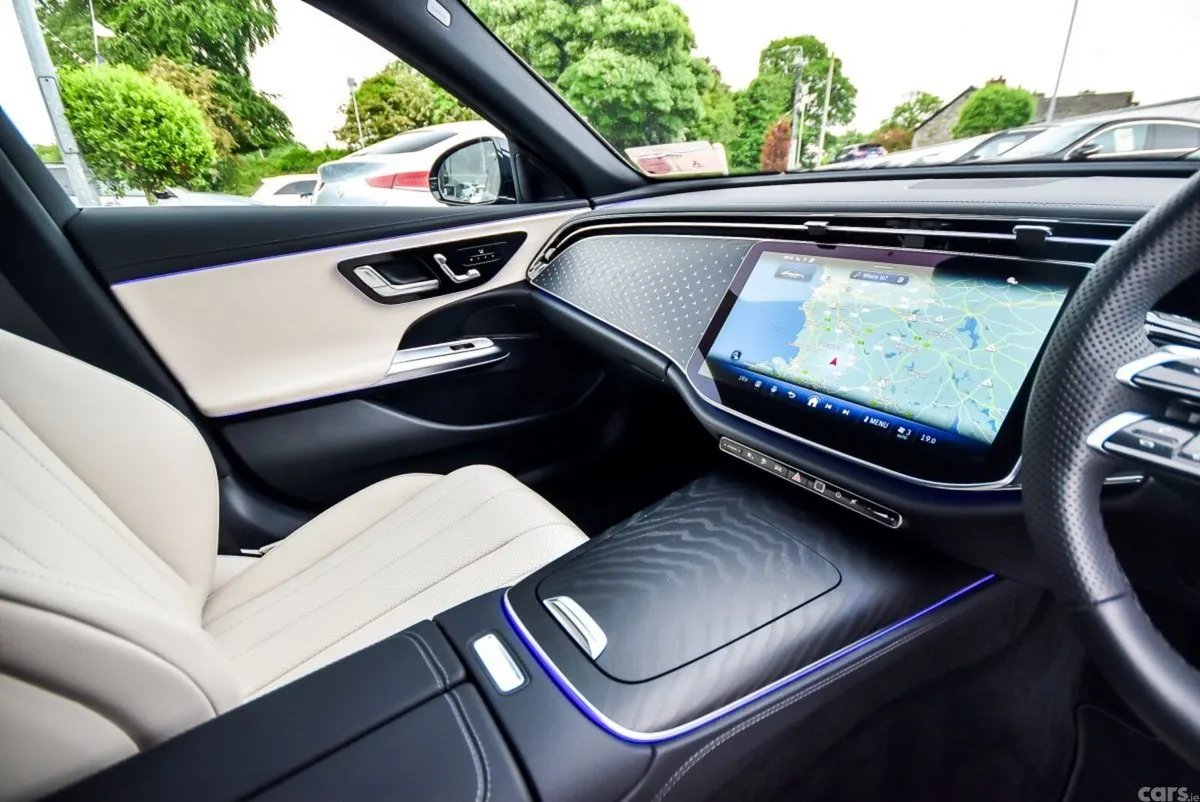Mercedes-Benz E-Class Saloon, Diesel Plug-in Hybrid, 2026, Blue