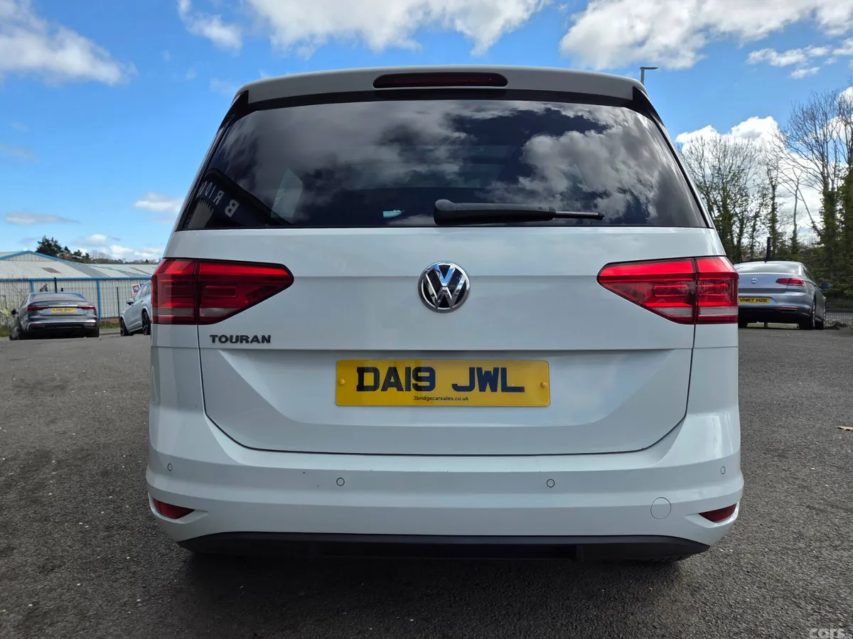 Volkswagen Touran MPV, Diesel, 2019, White