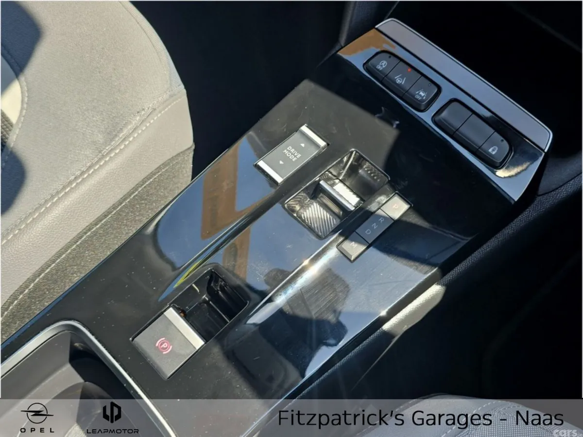 Opel Mokka SUV, Petrol, 2025, White