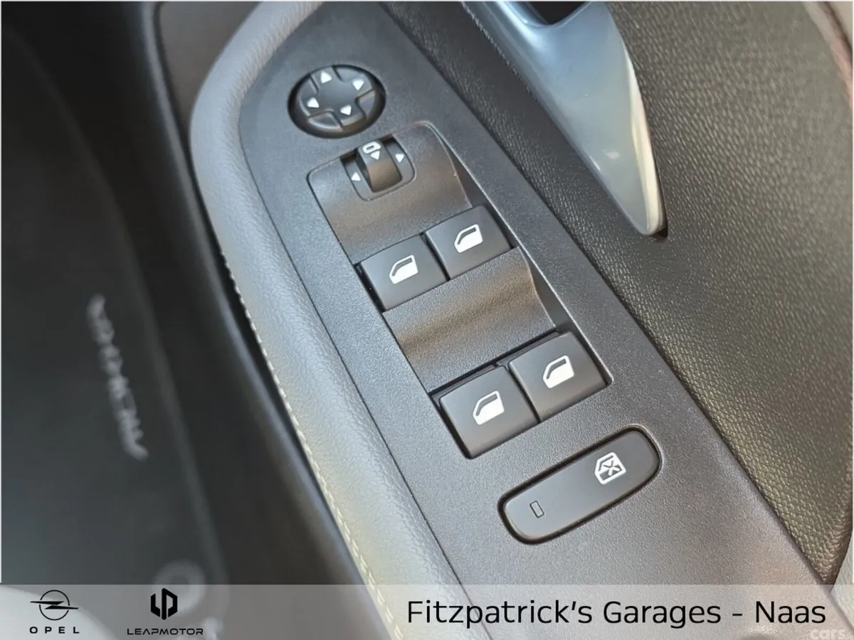 Opel Mokka SUV, Petrol, 2025, White