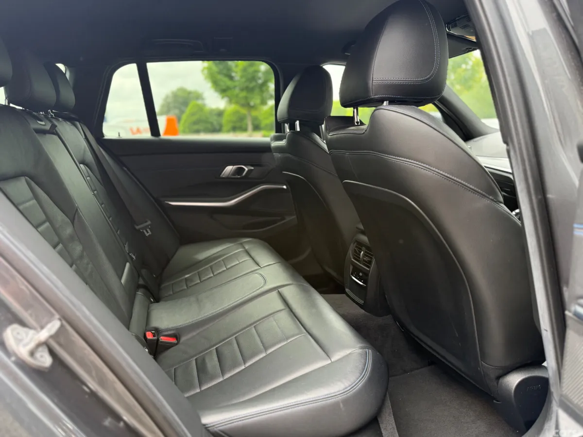 BMW 3-Series Estate, Diesel, 2021, Grey