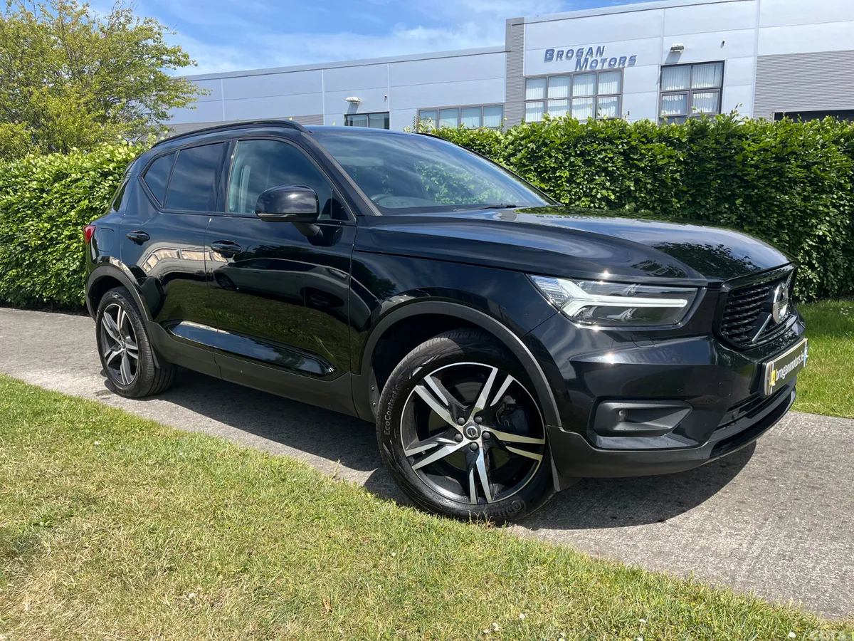 Volvo XC40 SUV, Petrol Plug-in Hybrid, 2020, Black