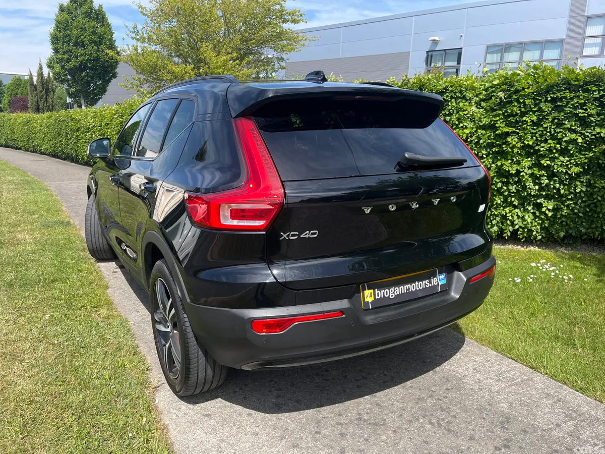 Volvo XC40 SUV, Petrol Plug-in Hybrid, 2020, Black