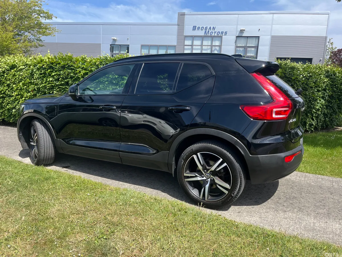 Volvo XC40 SUV, Petrol Plug-in Hybrid, 2020, Black