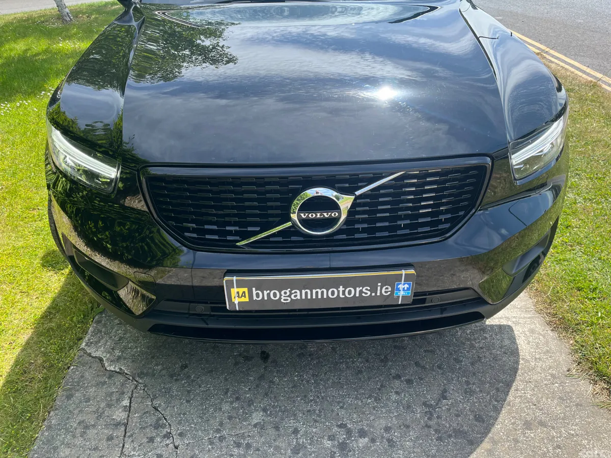 Volvo XC40 SUV, Petrol Plug-in Hybrid, 2020, Black