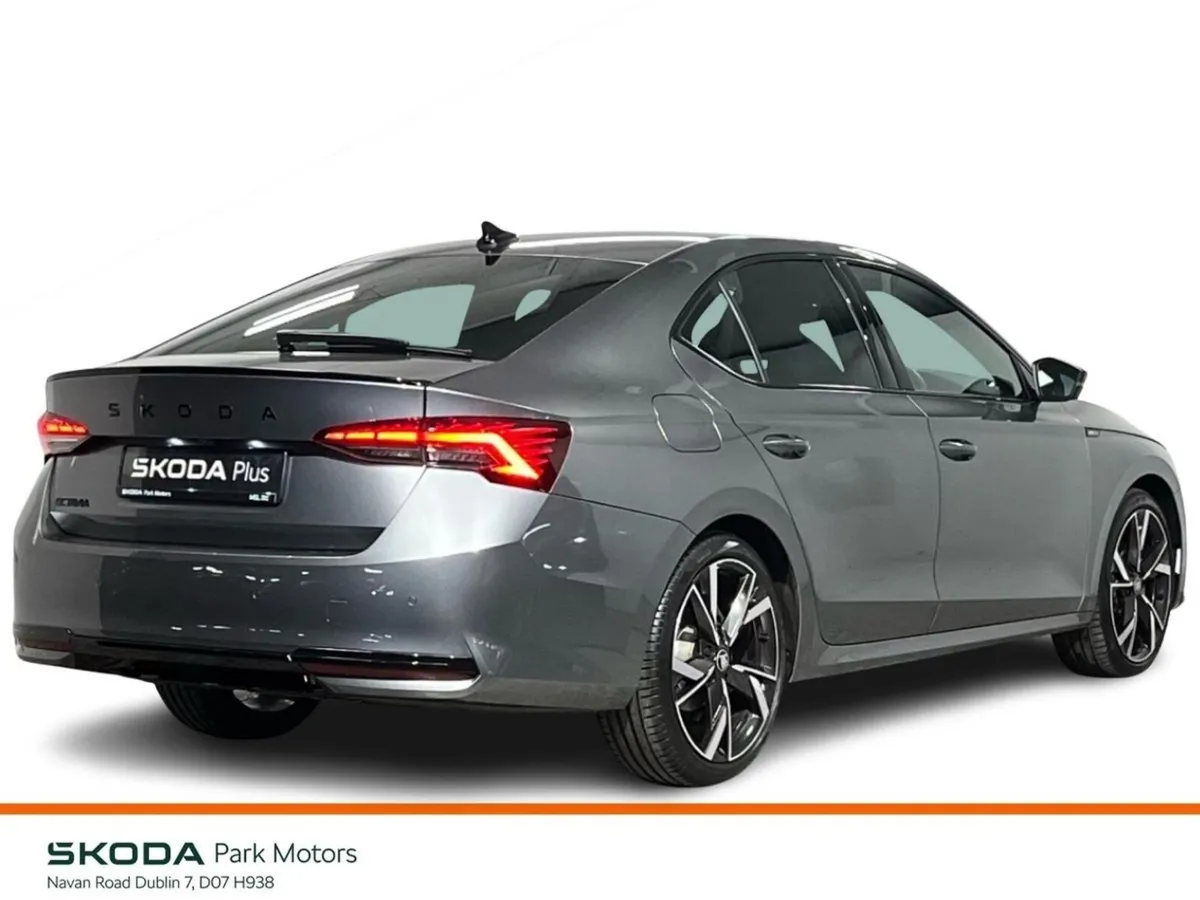 Skoda Octavia Saloon, Diesel, 2026, Grey