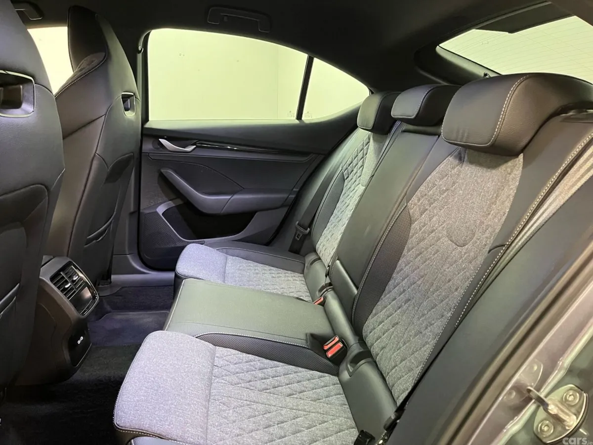 Skoda Octavia Saloon, Diesel, 2026, Grey