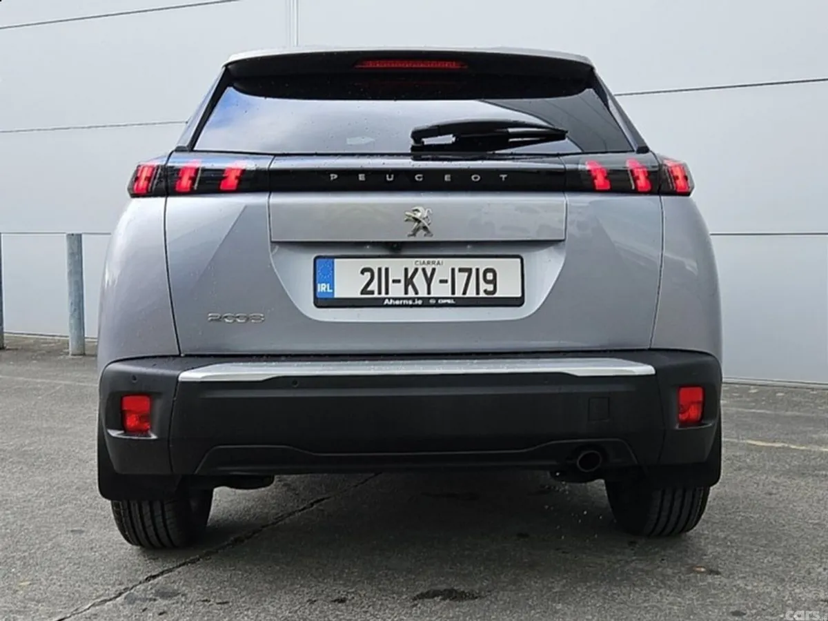 Peugeot 2008 MPV, Petrol, 2021, Grey