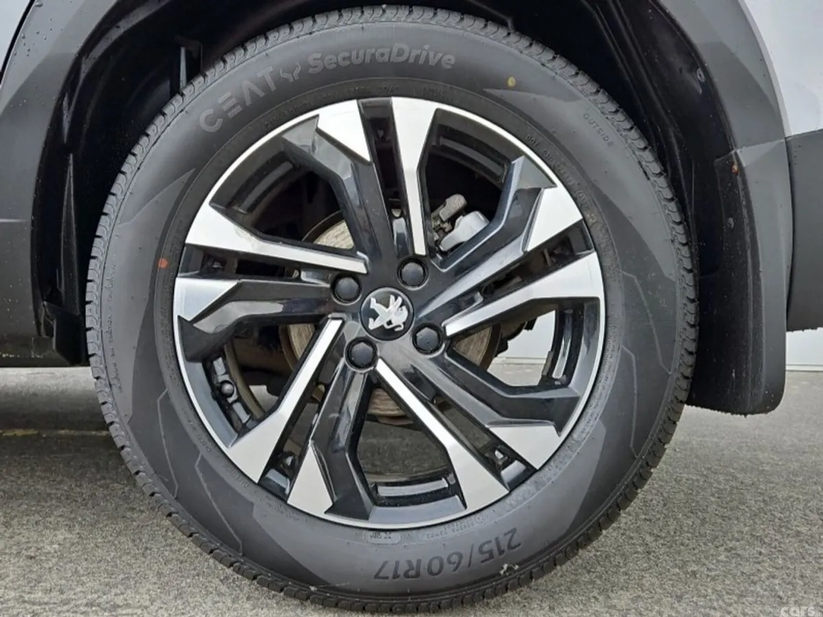 Peugeot 2008 MPV, Petrol, 2021, Grey