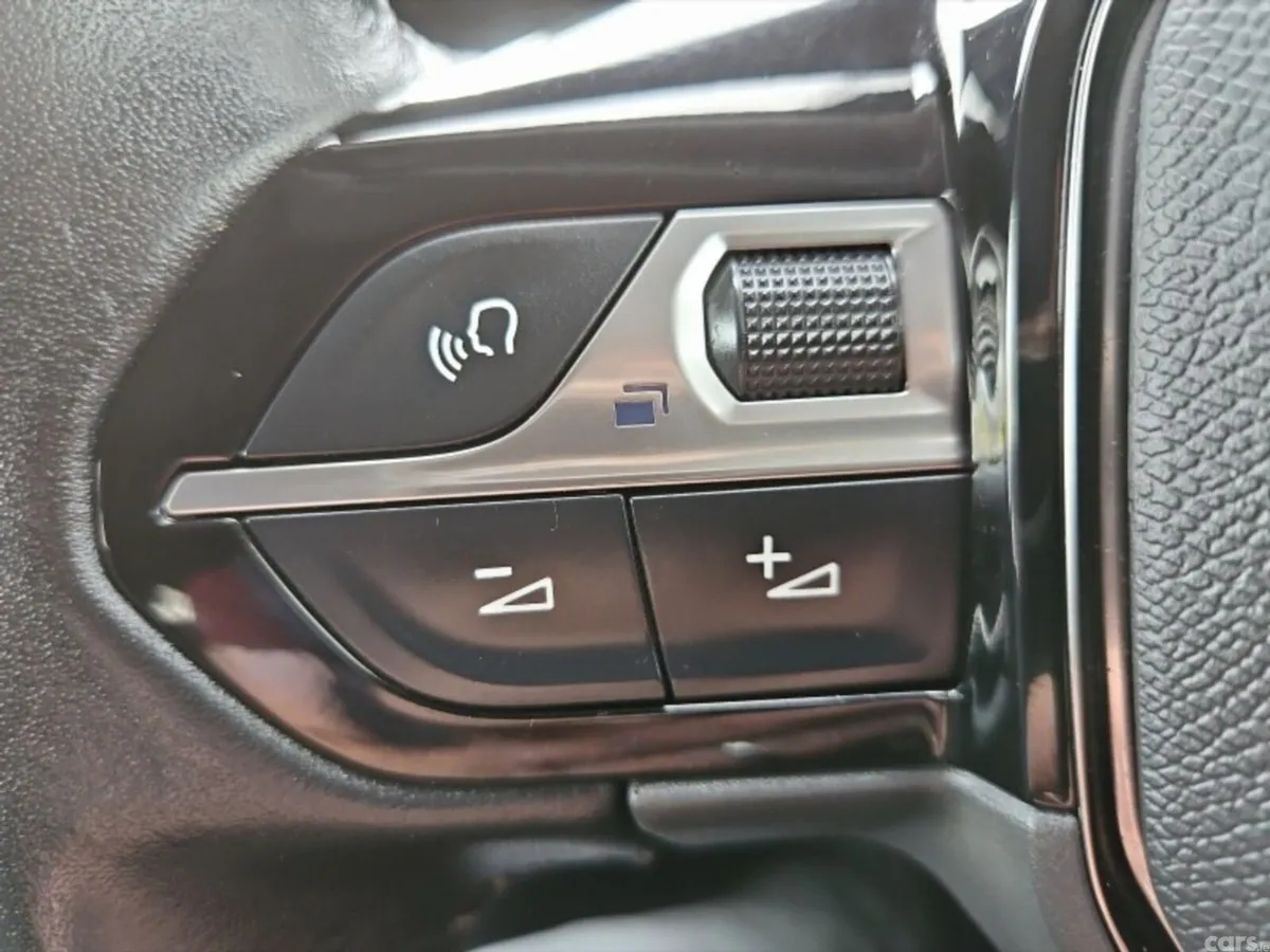 Peugeot 2008 MPV, Petrol, 2021, Grey