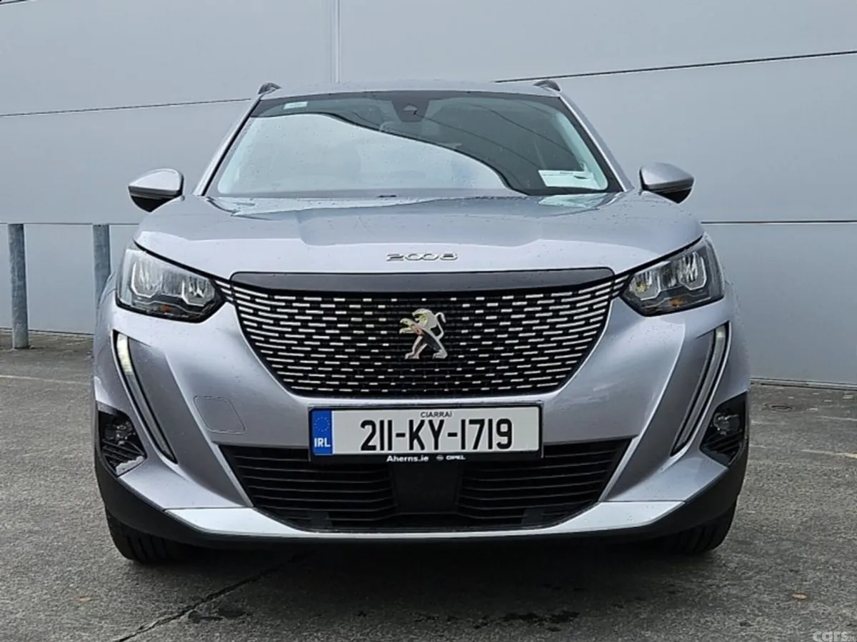 Peugeot 2008 MPV, Petrol, 2021, Grey