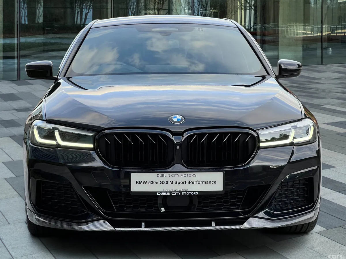 BMW 5-Series Saloon, Petrol Plug-in Hybrid, 2020, Black