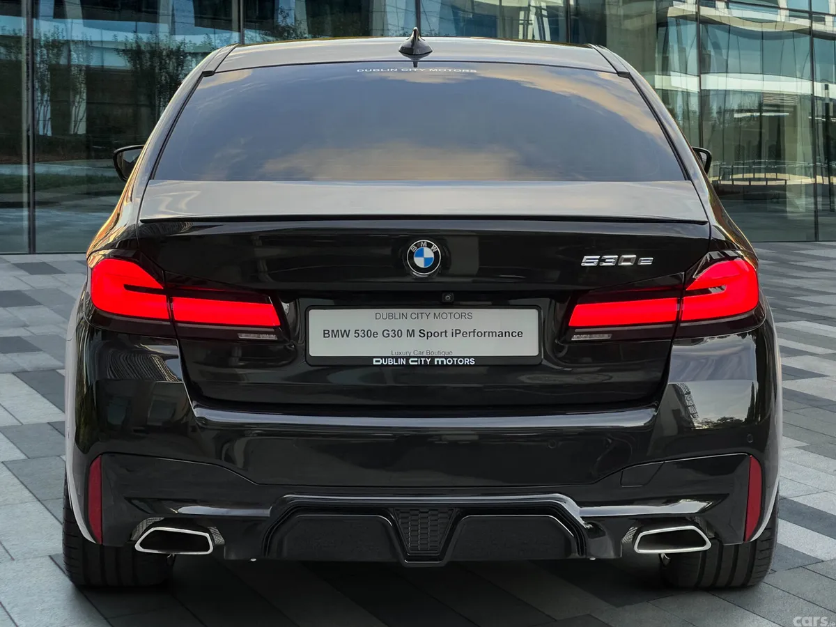 BMW 5-Series Saloon, Petrol Plug-in Hybrid, 2020, Black