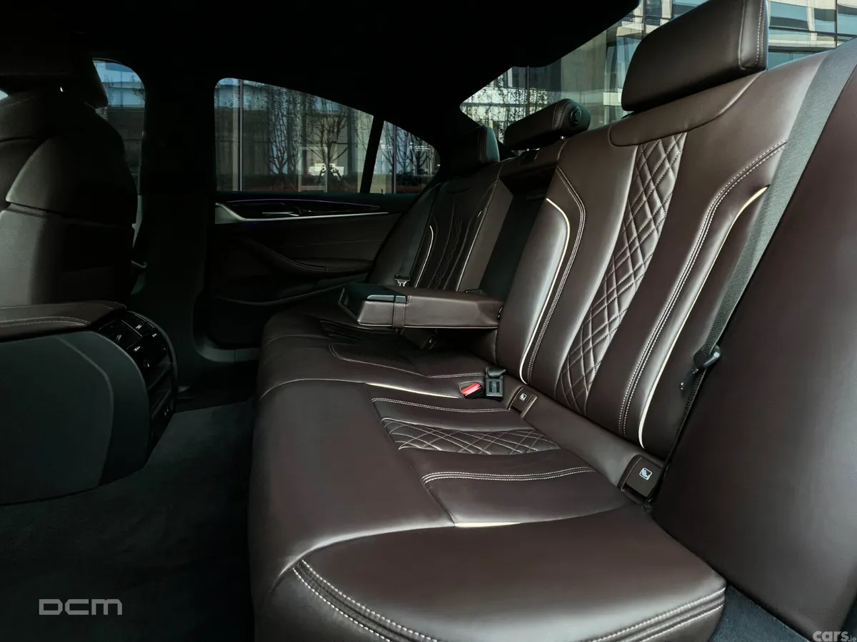BMW 5-Series Saloon, Petrol Plug-in Hybrid, 2020, Black