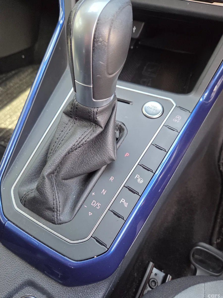 Volkswagen Polo Hatchback, Petrol, 2019, Blue