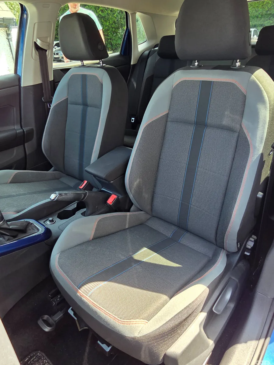 Volkswagen Polo Hatchback, Petrol, 2019, Blue