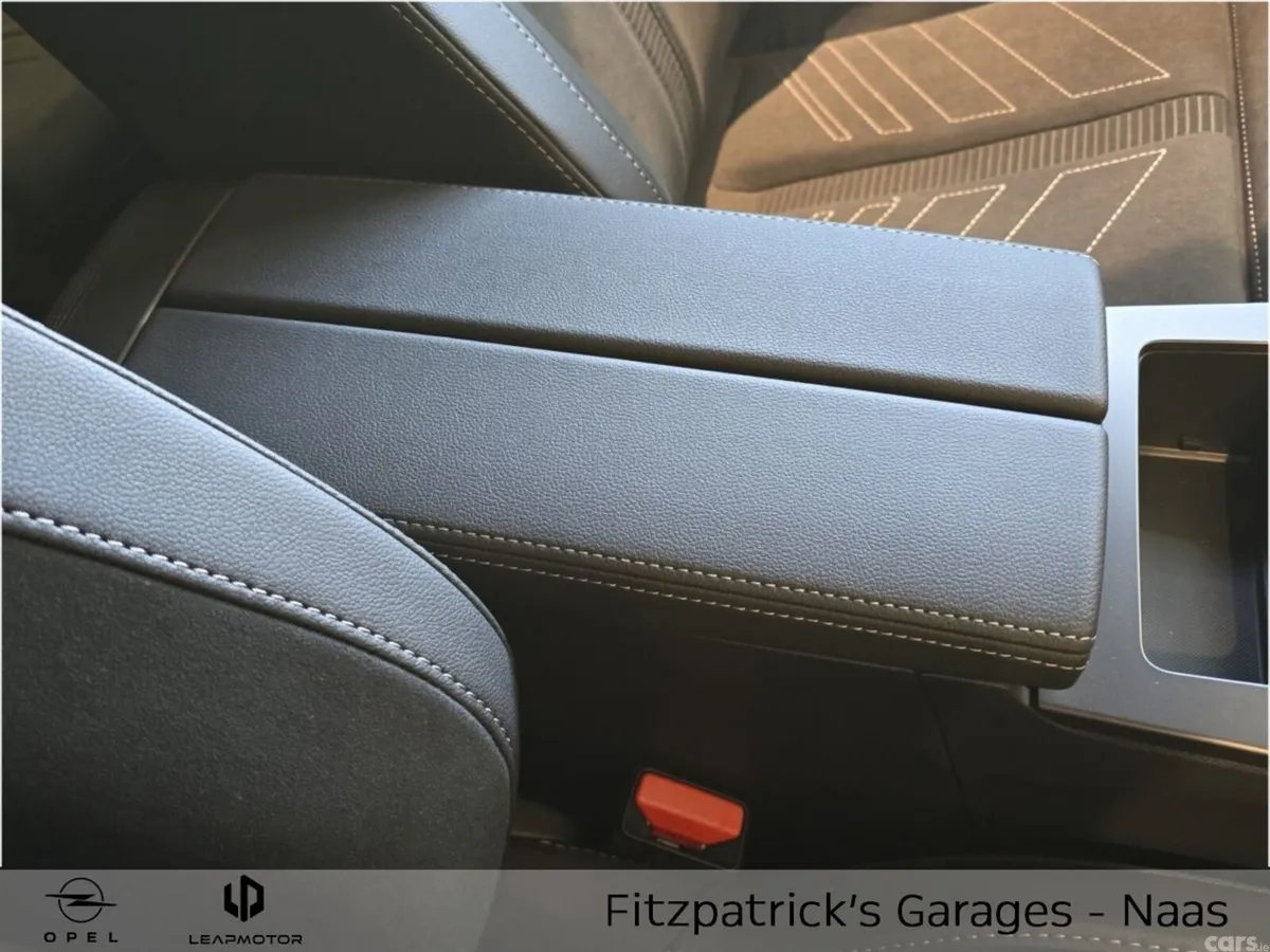 Opel Astra Hatchback, Petrol Hybrid, 2026, Black