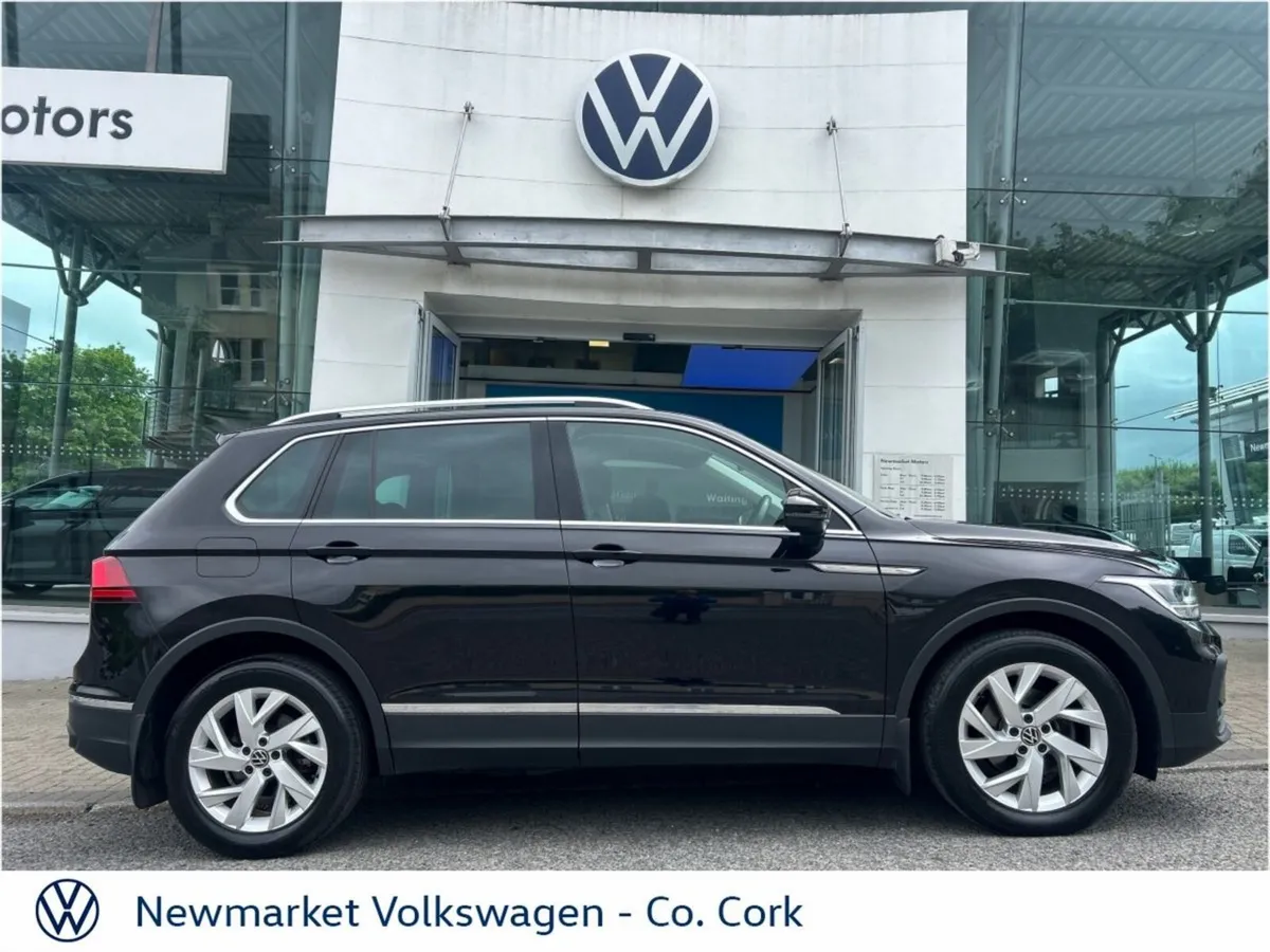 Volkswagen Tiguan SUV, Petrol, 2021, Black