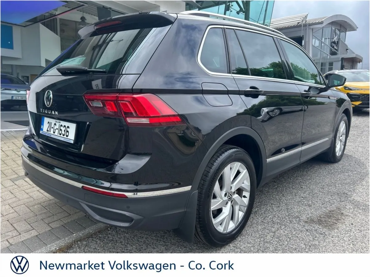Volkswagen Tiguan SUV, Petrol, 2021, Black