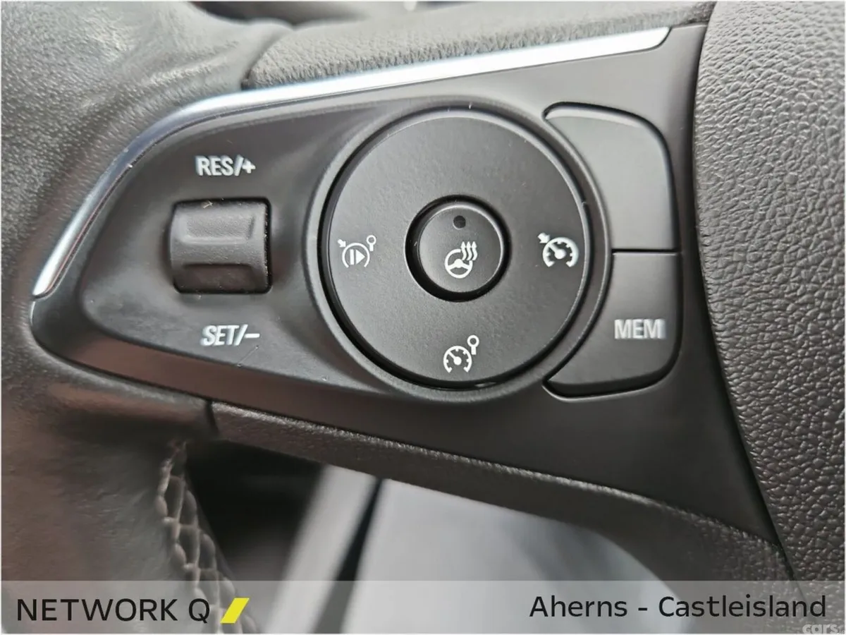 Opel Mokka SUV, Petrol, 2024, White