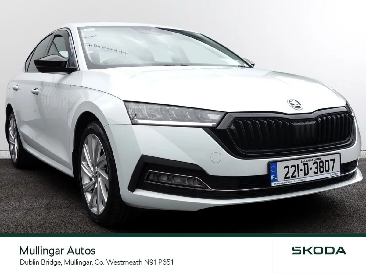 Skoda Octavia Saloon, Diesel, 2022, White